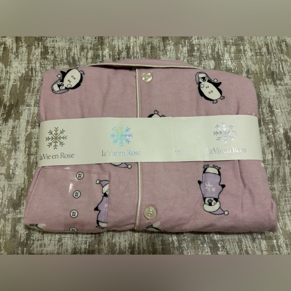 NWT Flannel pyjama set - Picture 2 of 3